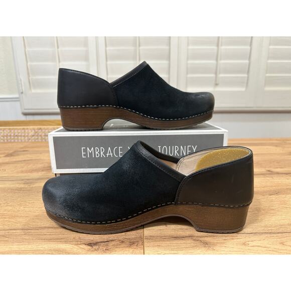 Dansko Brenna Burnished Suede Clog Black Size 11.5/12 US 42 EU NIB Casual Nurses - Picture 9 of 14